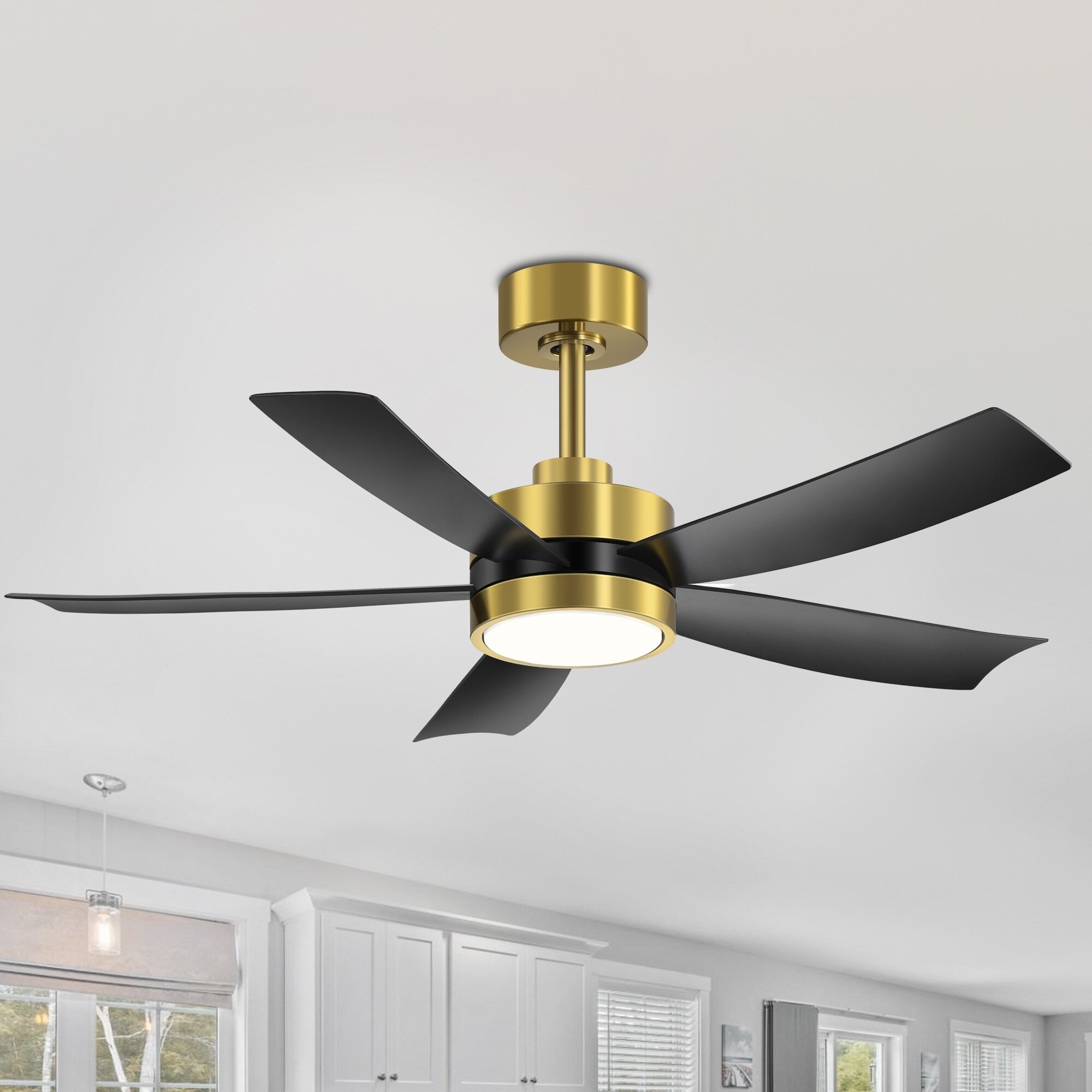 Ventilateur de plafond LED Breezary 65/52/42 à 5 pales avec kit d'éclairage et télécommande