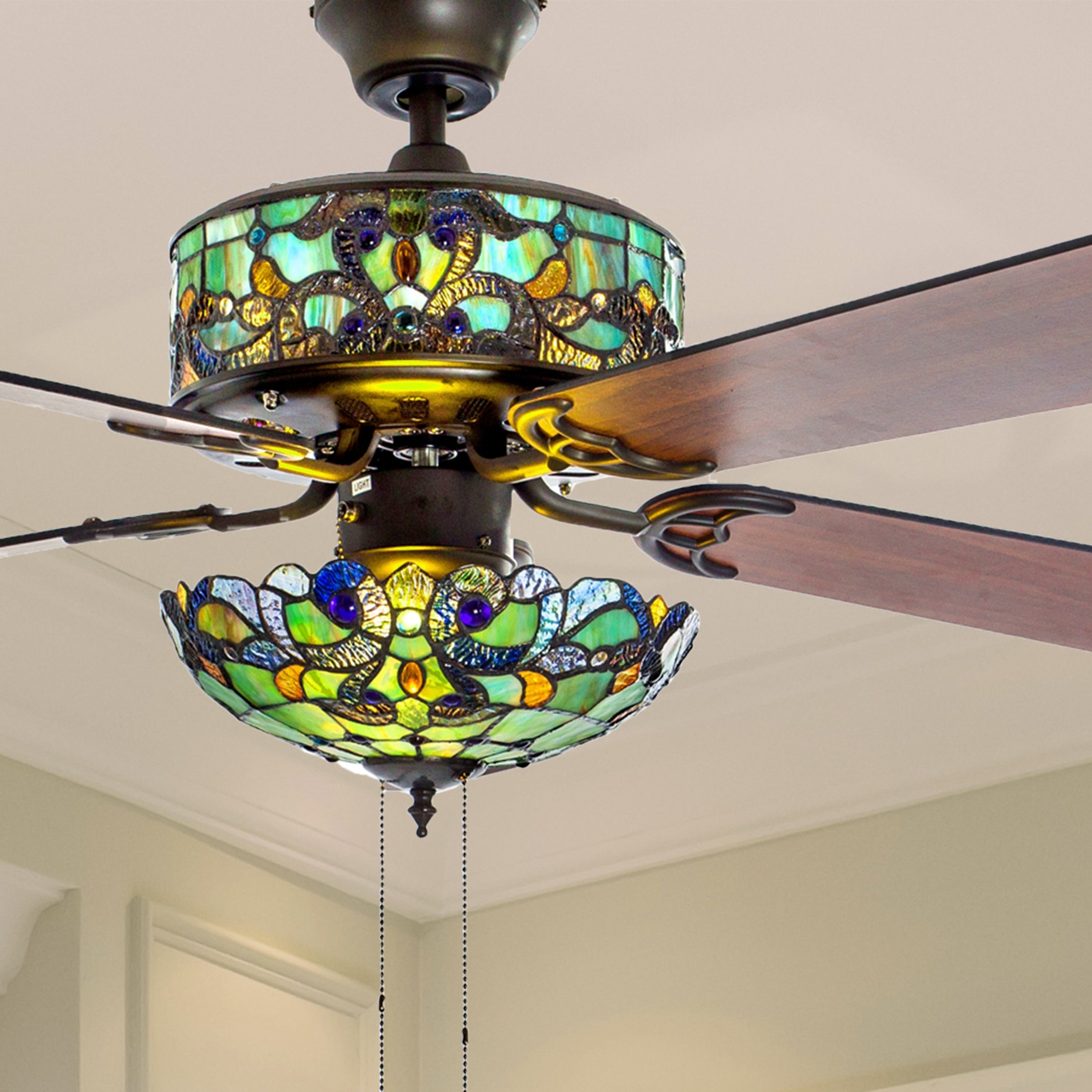 Ventilateur de plafond Magna Carta de style Tiffany Copper Grove Guasipati de 52 pouces - 52L x 52W x 16,5