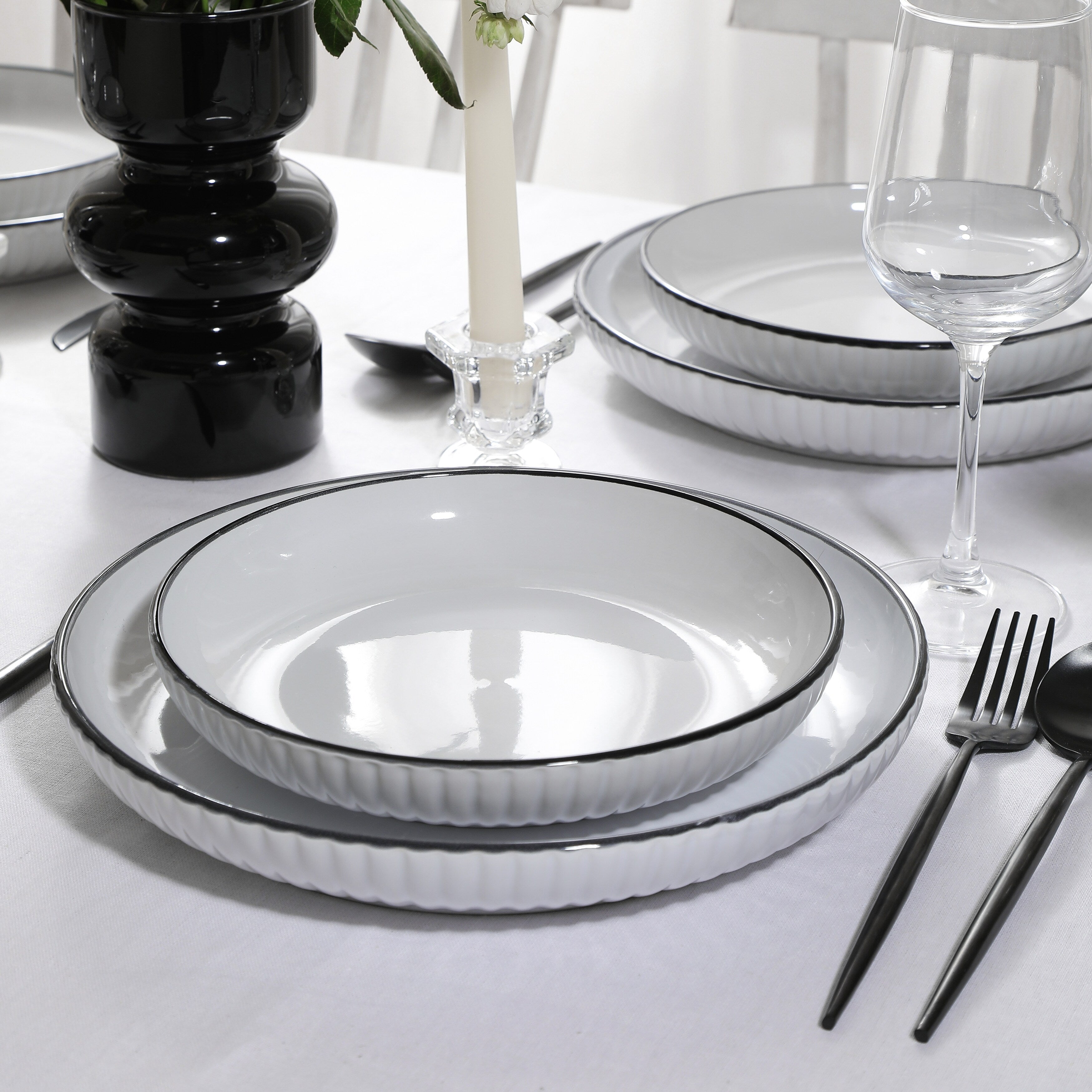 Service de table en grès Christian Siriano Lustra