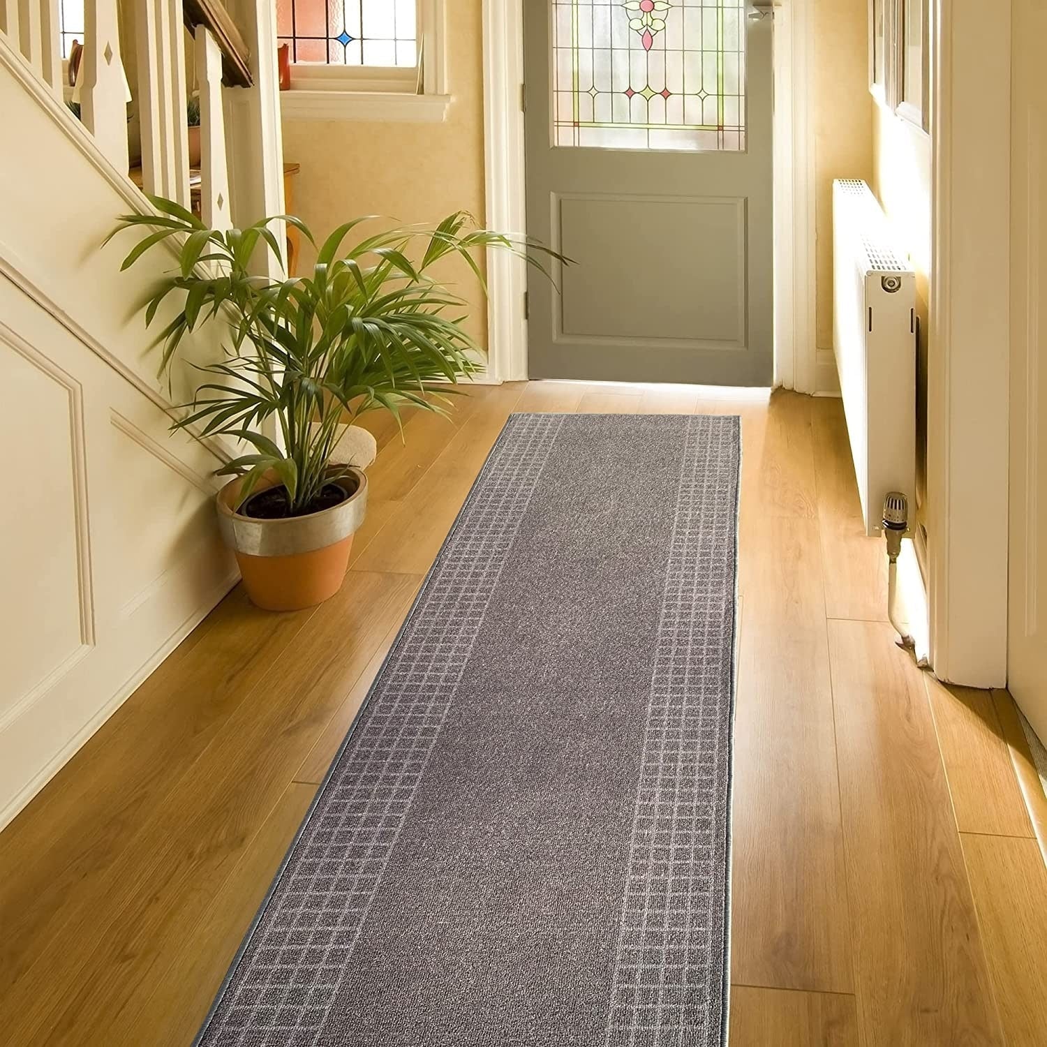 Checkered Border Non-slip Contemporary 26-inch Wide Runner Rug