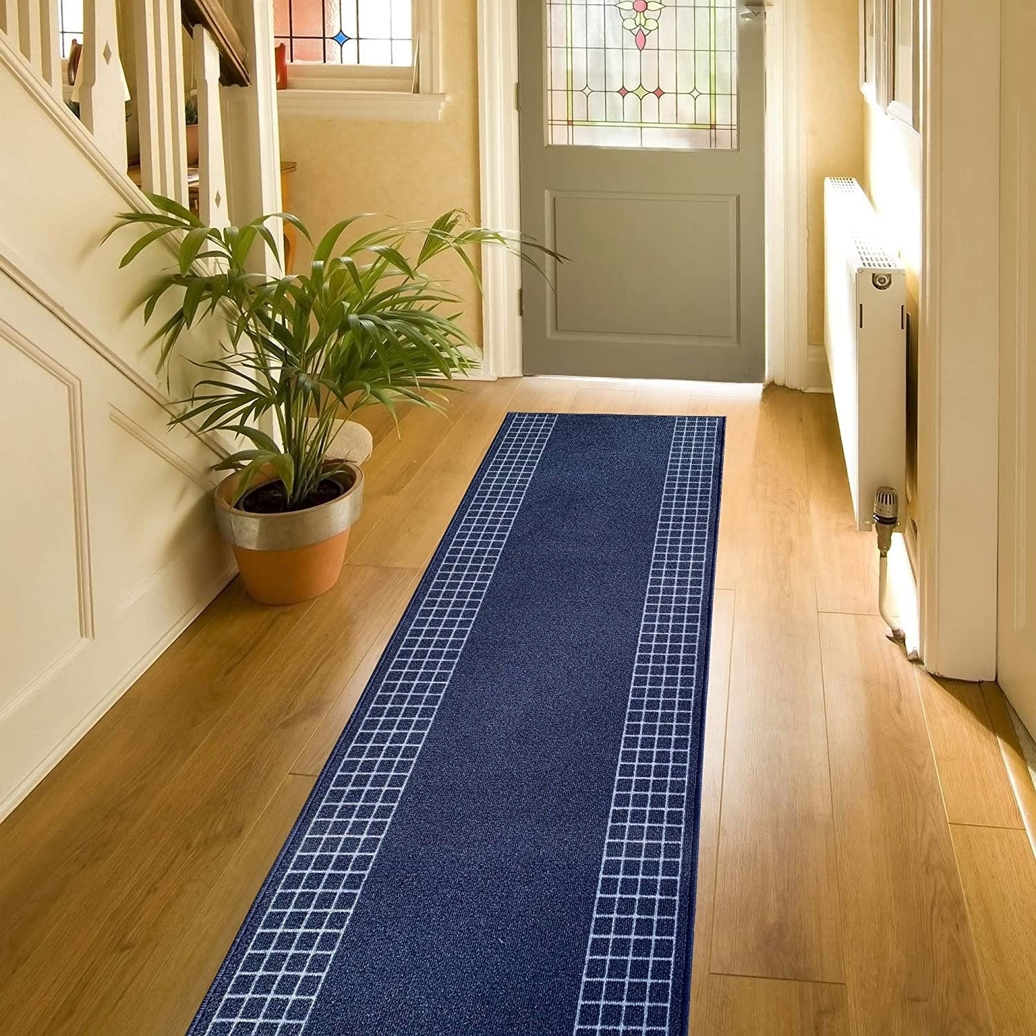 Checkered Border Non-slip Contemporary 26-inch Wide Runner Rug