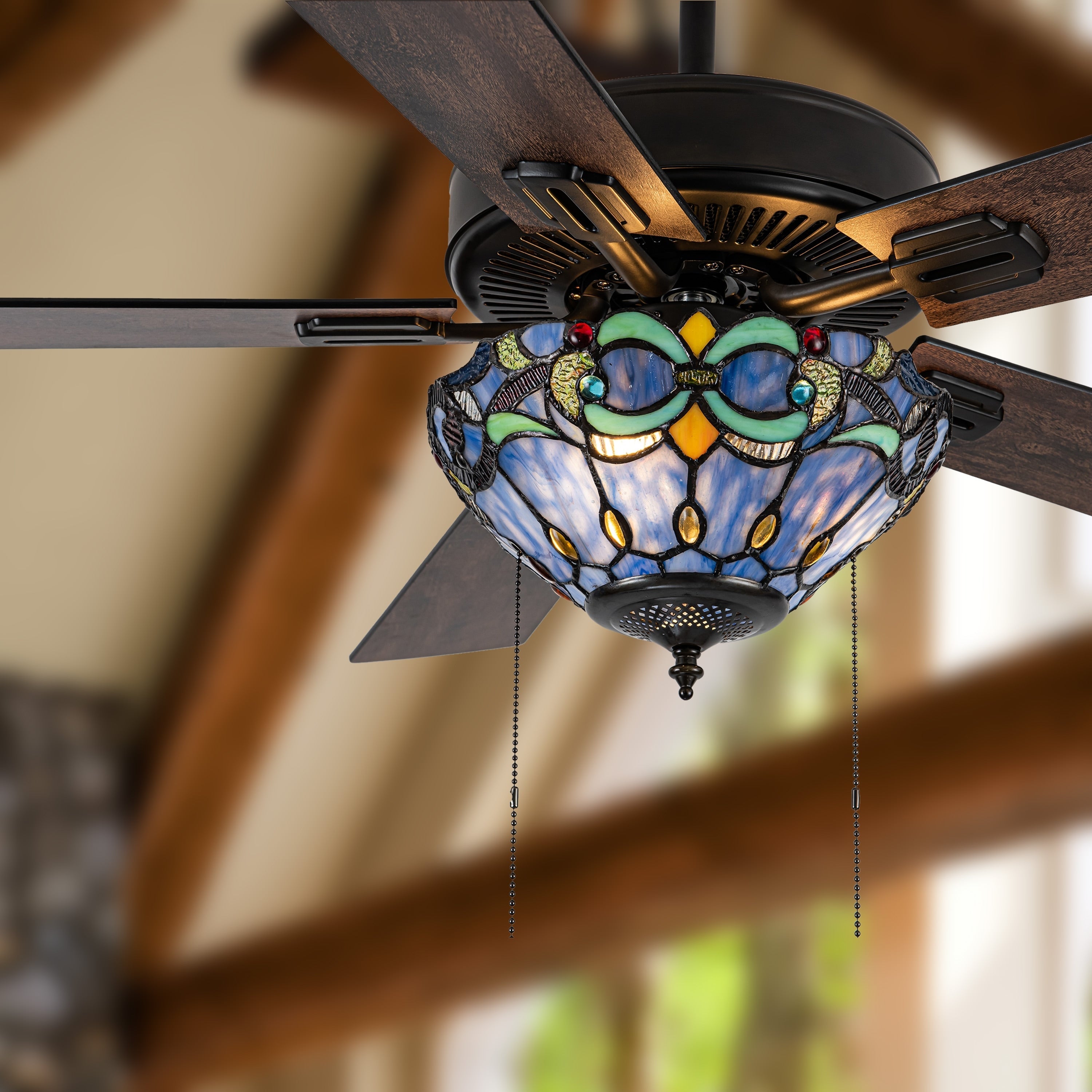 Ventilateur de plafond télécommandé à 3 lumières, 52 pouces, bronze huilé et vitrail, Della River of Goods