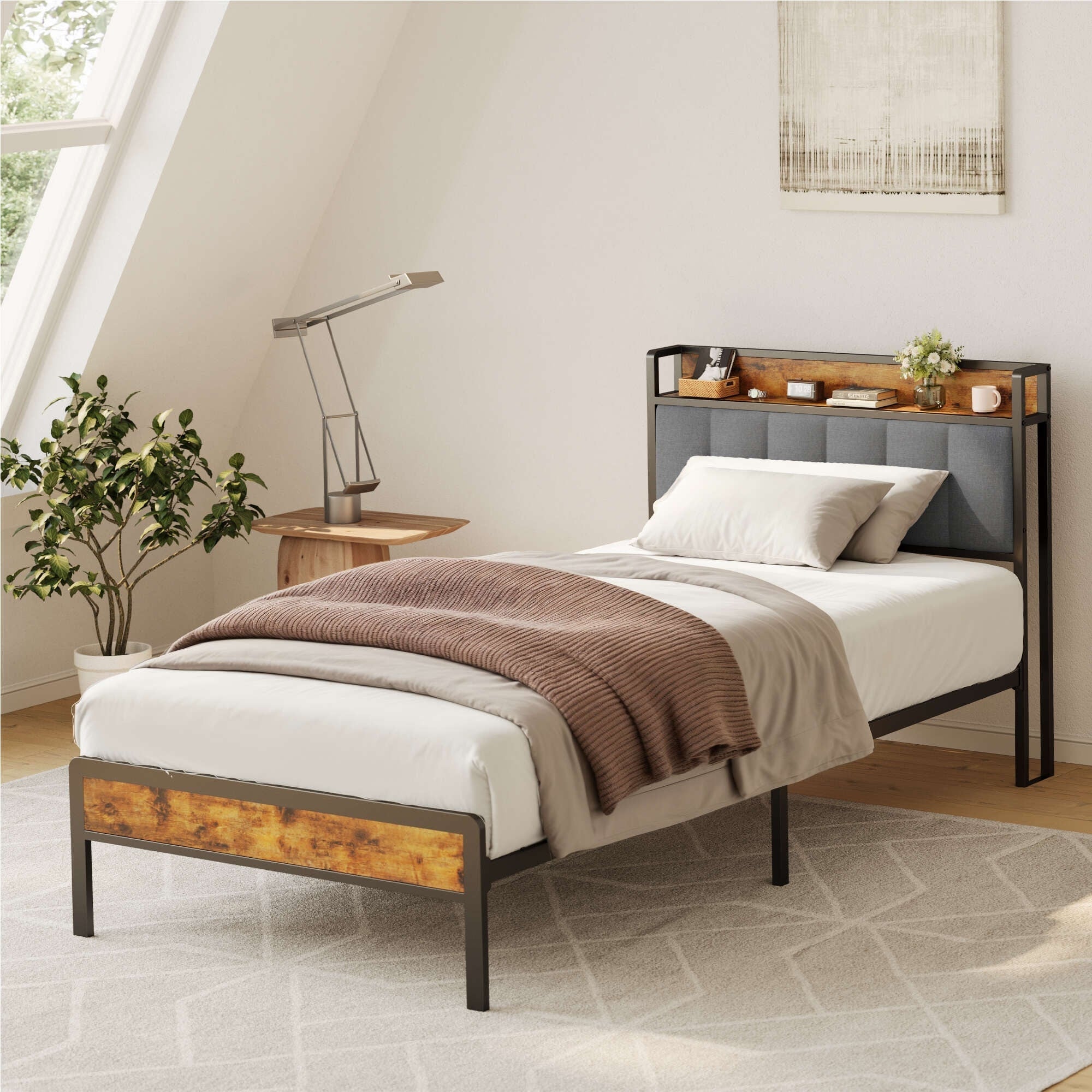 Cadre de lit plateforme en métal pour lit simple, double, queen ou king size avec tête de lit rembourrée et rangement