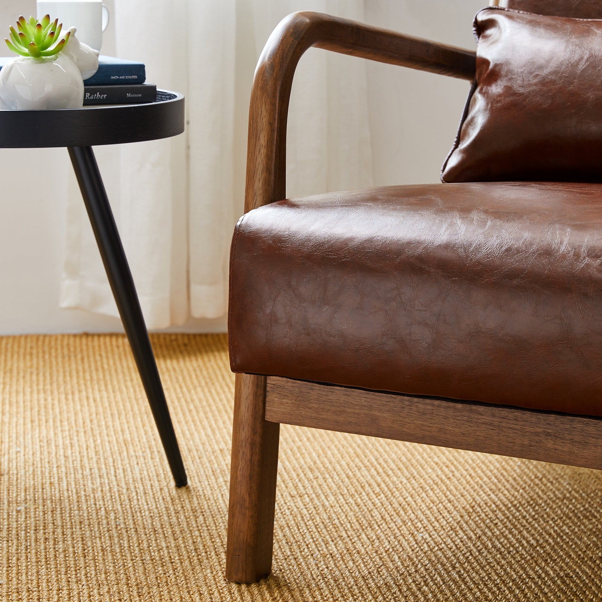 Fauteuil d'appoint moderne en cuir synthétique Glitzhome 30,75 po de hauteur, style milieu de siècle, avec coussin – 25,75 po de largeur x 33,75 po de profondeur x 30,75 po de hauteur