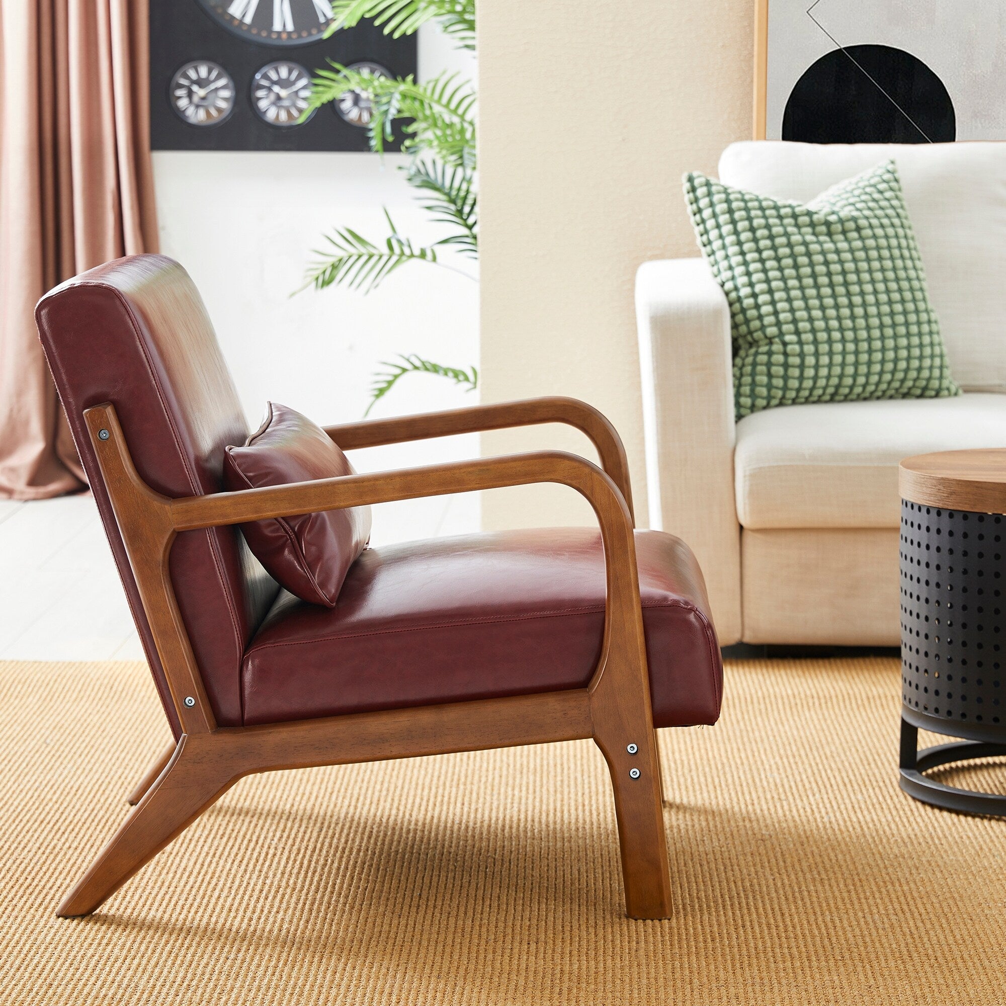 Fauteuil d'appoint moderne en cuir synthétique Glitzhome 30,75 po de hauteur, style milieu de siècle, avec coussin – 25,75 po de largeur x 33,75 po de profondeur x 30,75 po de hauteur