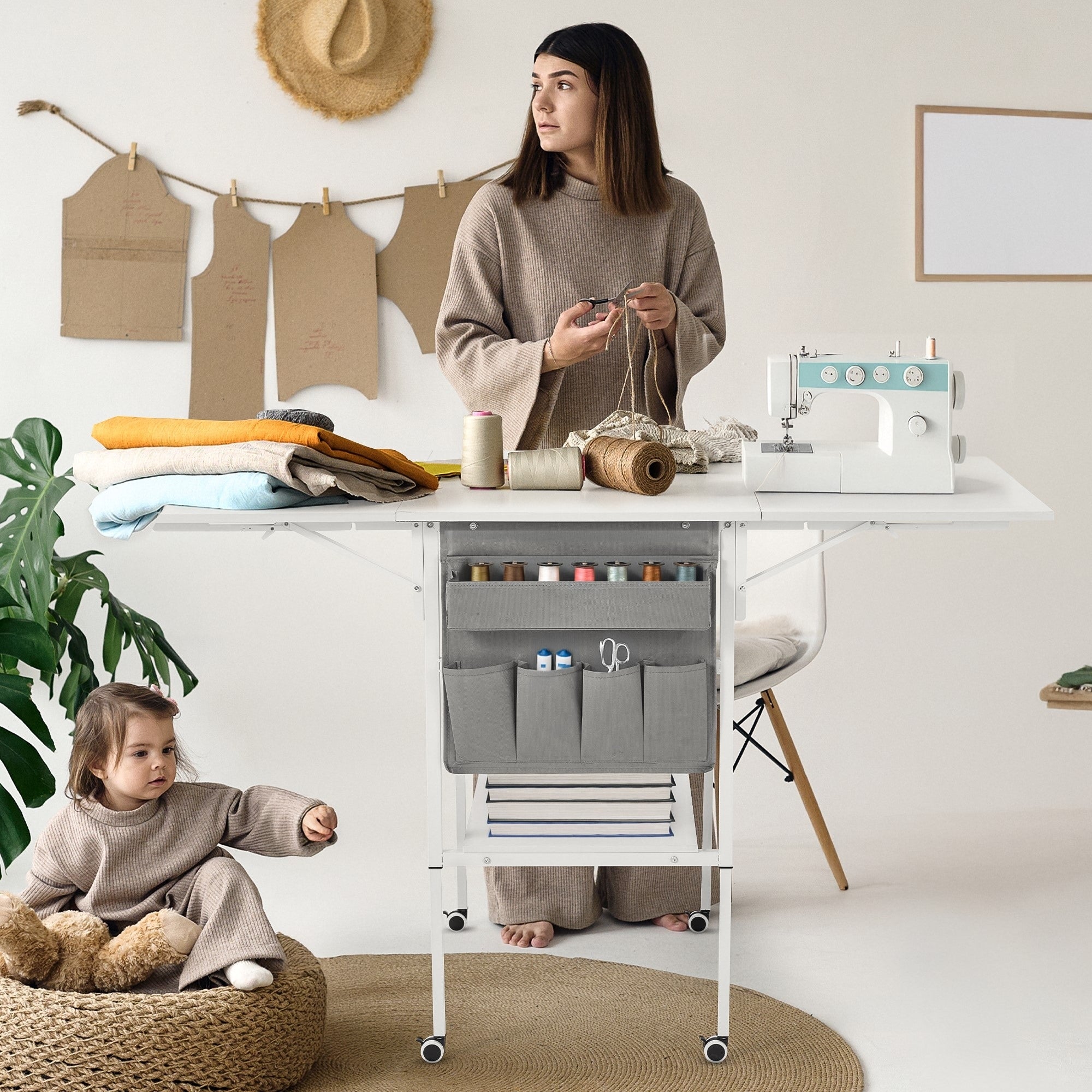 Table de bricolage réglable en hauteur avec étagères de rangement, table de découpe pliante mobile pour la maison, le bureau, la salle de couture et la salle d'artisanat