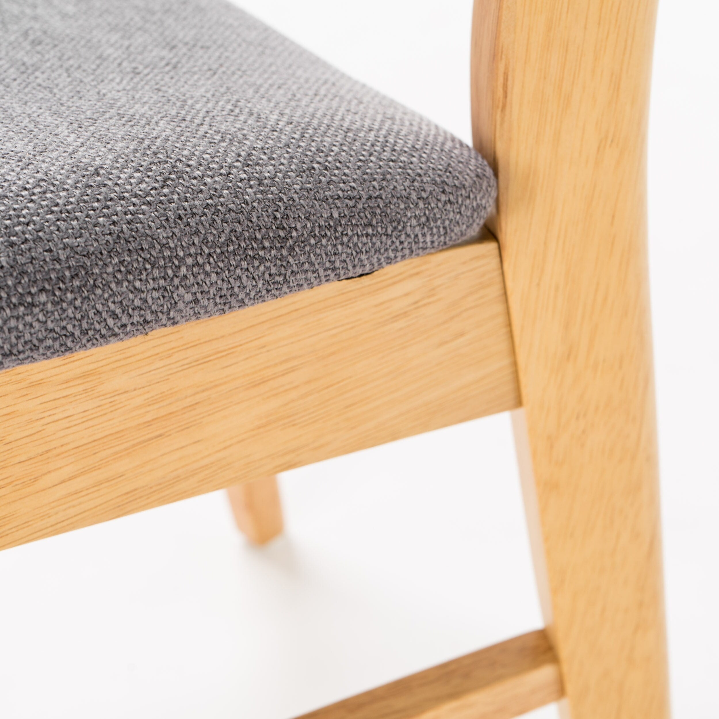 Chaise de salle à manger Abrielle en bois d'hévéa rembourrée de style milieu de siècle (lot de 2) par Christopher Knight Home