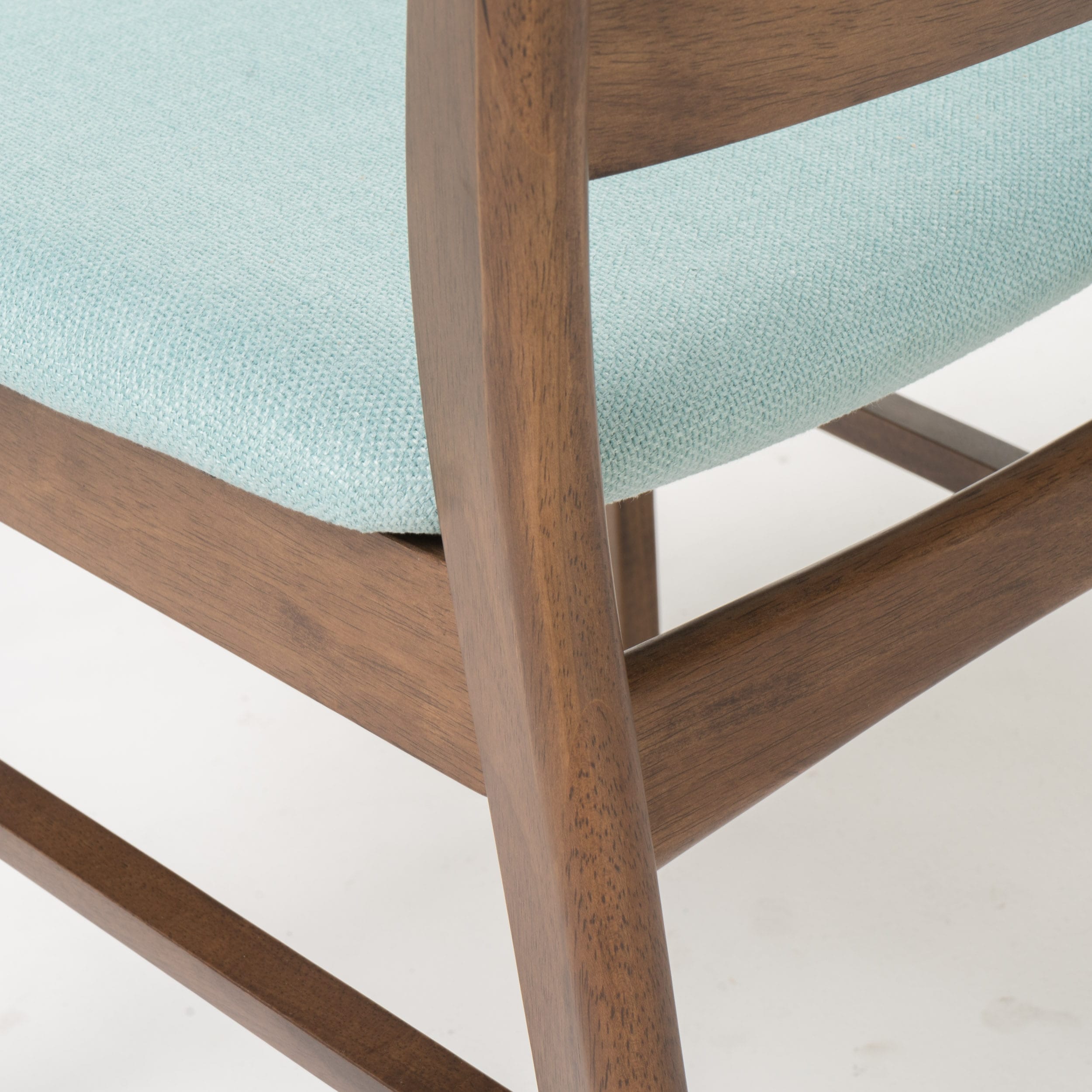 Chaise de salle à manger Abrielle en bois d'hévéa rembourrée de style milieu de siècle (lot de 2) par Christopher Knight Home