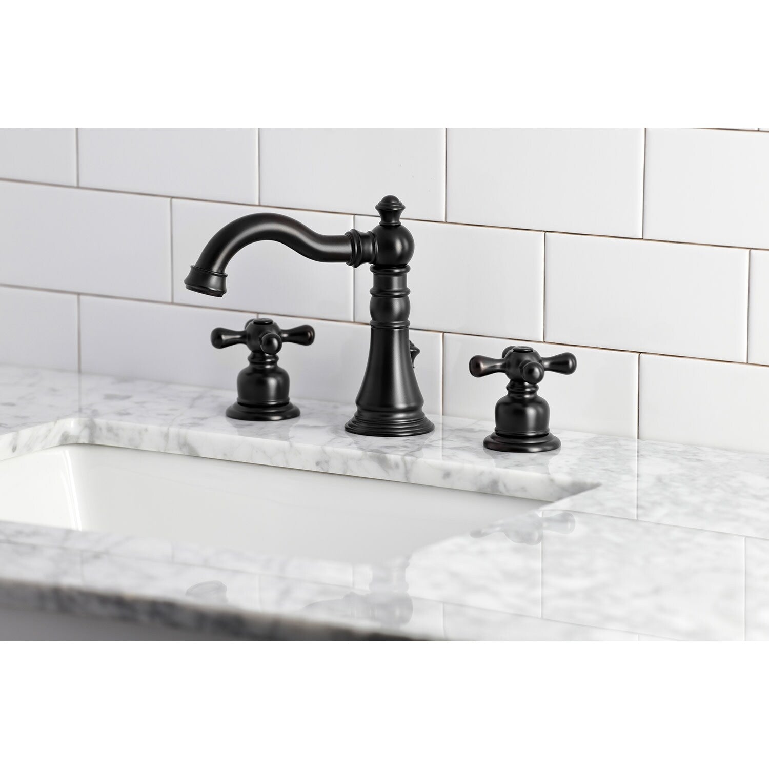 Robinet de salle de bain American Classic 8 po à large entraxe