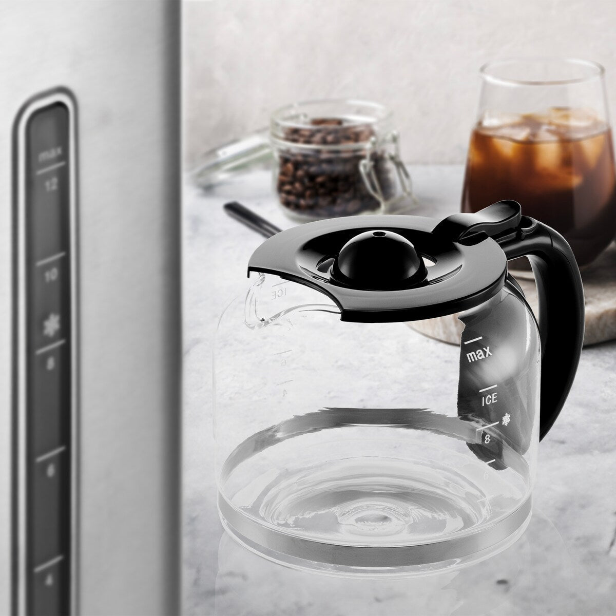 Cafetière filtre Melitta Aroma Tocco Plus 12 tasses, eau chaude et eau glacée, avec carafe en verre et écran tactile