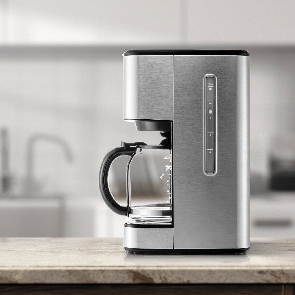 Cafetière filtre Melitta Aroma Tocco Plus 12 tasses, eau chaude et eau glacée, avec carafe en verre et écran tactile