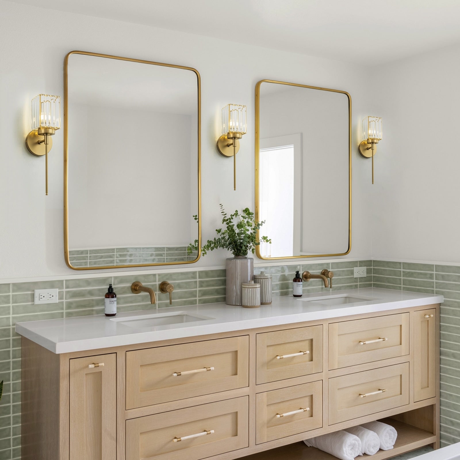 Applique murale moderne dorée à intensité variable, style cylindre glamour pour salle de bain, en cristal, pour meuble-lavabo