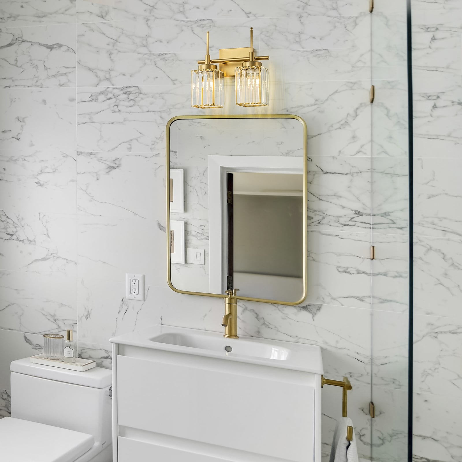 Applique murale moderne dorée à intensité variable, style cylindre glamour pour salle de bain, en cristal, pour meuble-lavabo