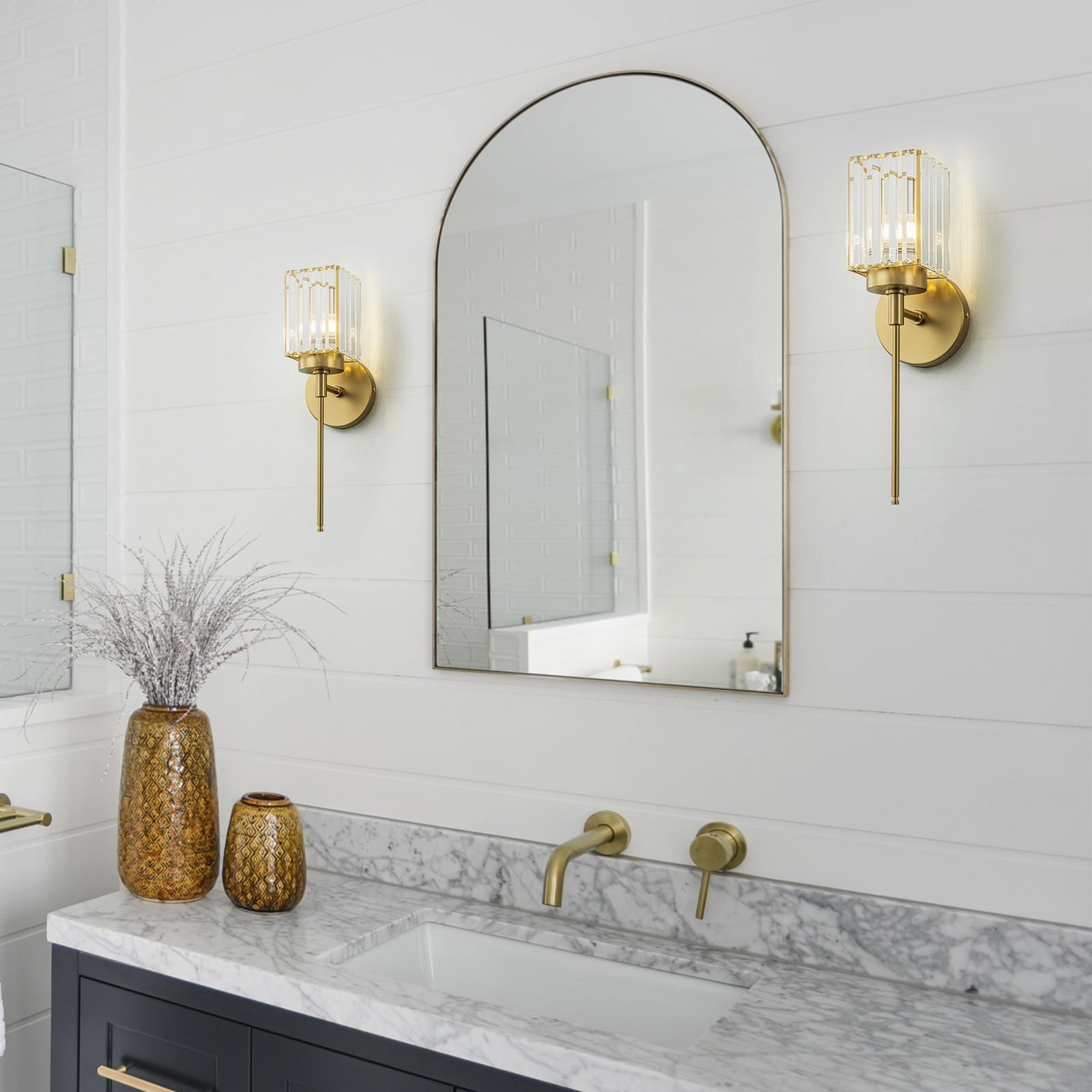 Applique murale moderne dorée à intensité variable, style cylindre glamour pour salle de bain, en cristal, pour meuble-lavabo