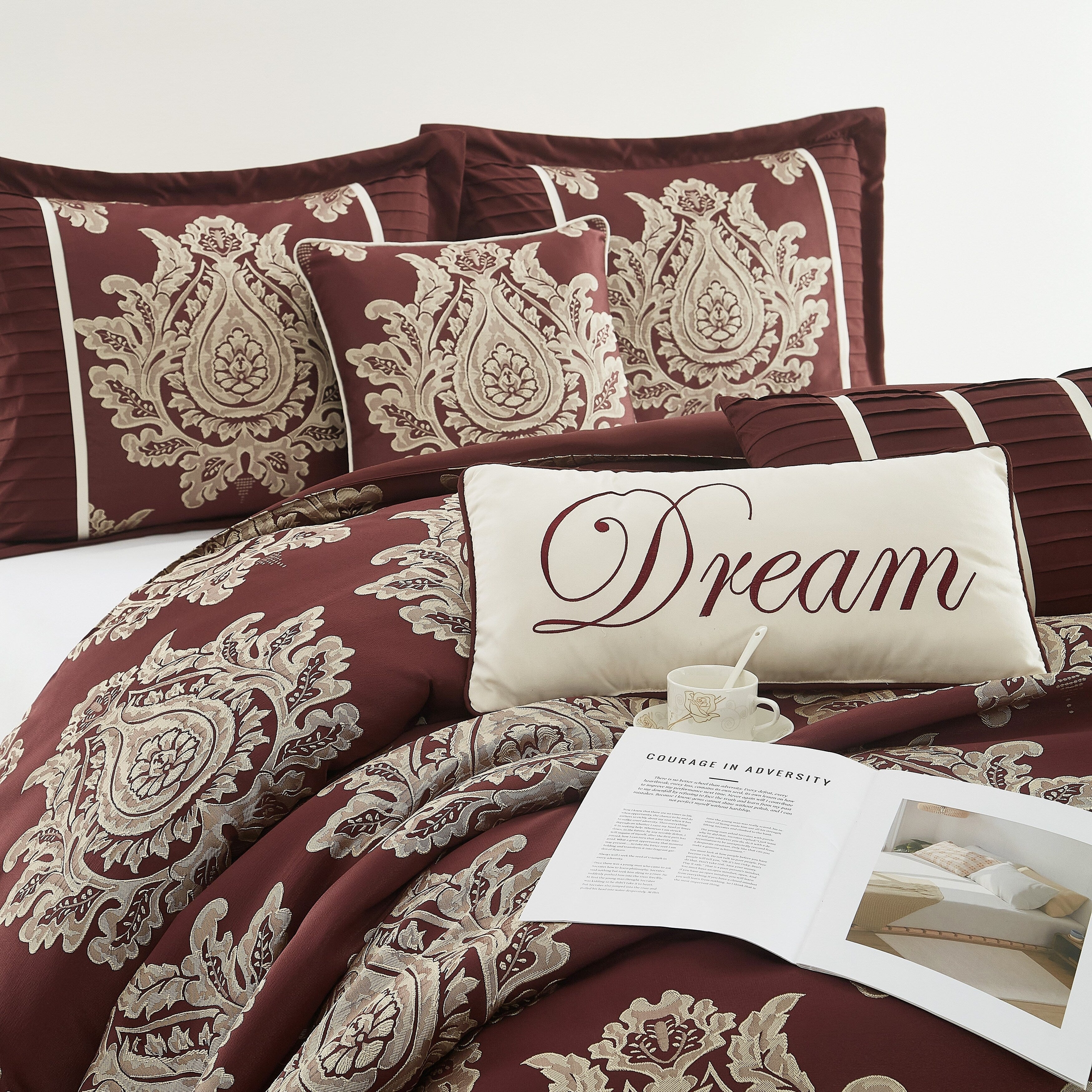 Ensemble de couette traditionnelle damassée Nanshing Tiana 7 pièces