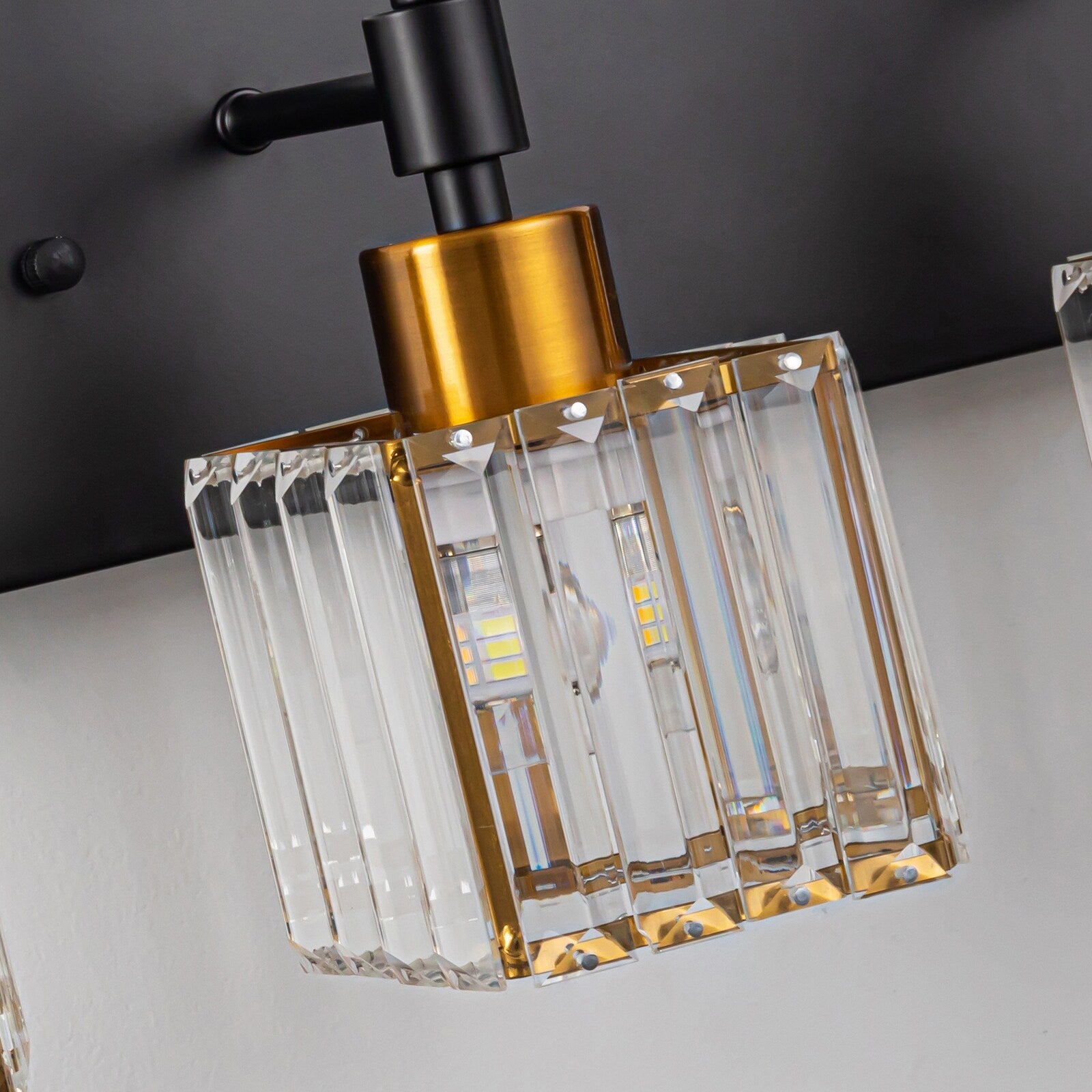 Luminaires de salle de bain en cristal à intensité variable Ora Modern sur miroir Glam Vanity Lights