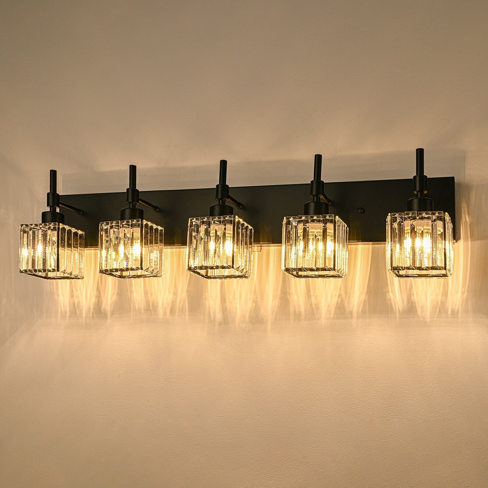 Luminaires de salle de bain en cristal à intensité variable Ora Modern sur miroir Glam Vanity Lights
