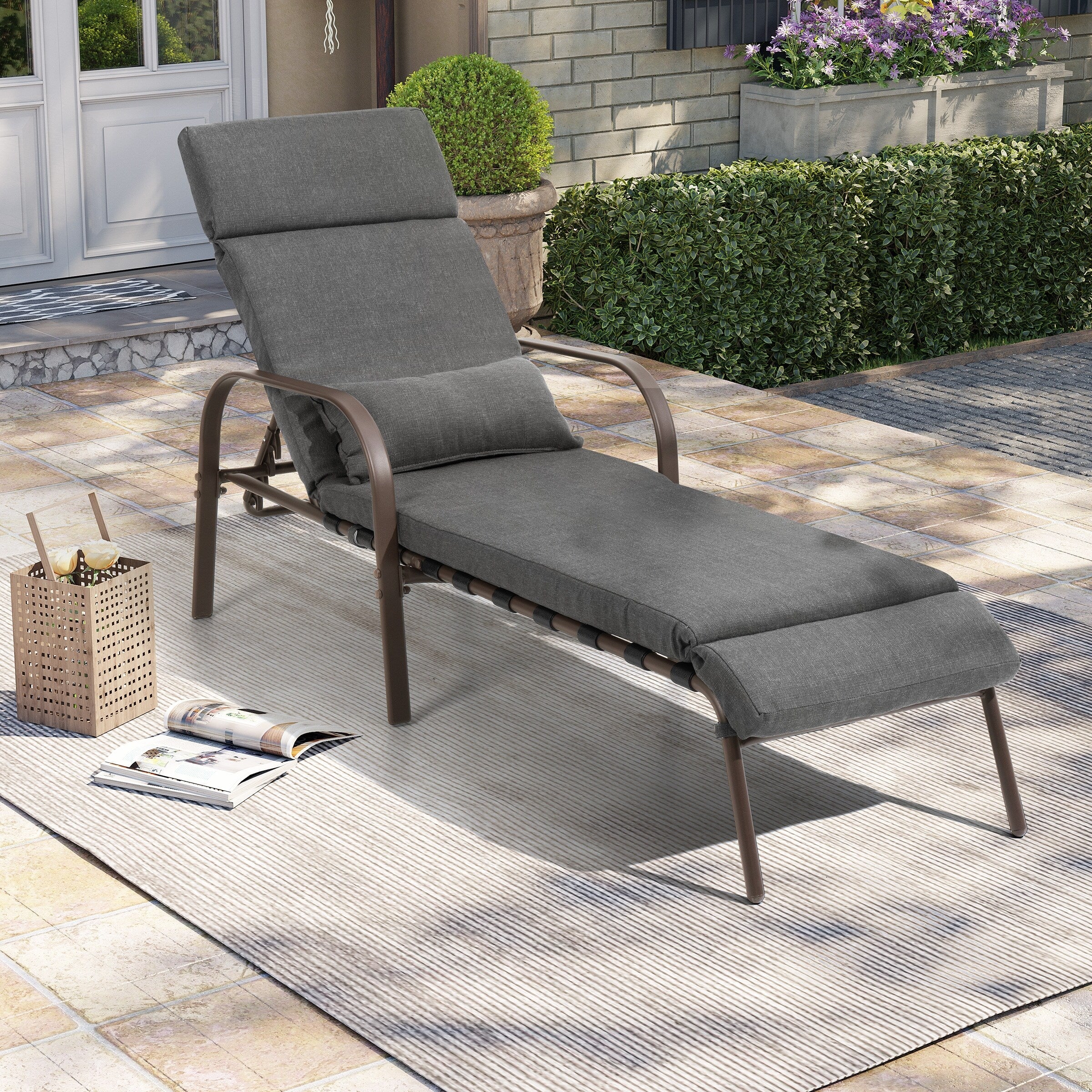 Chaise longue d'extérieur réglable avec coussin pour la plage et la piscine