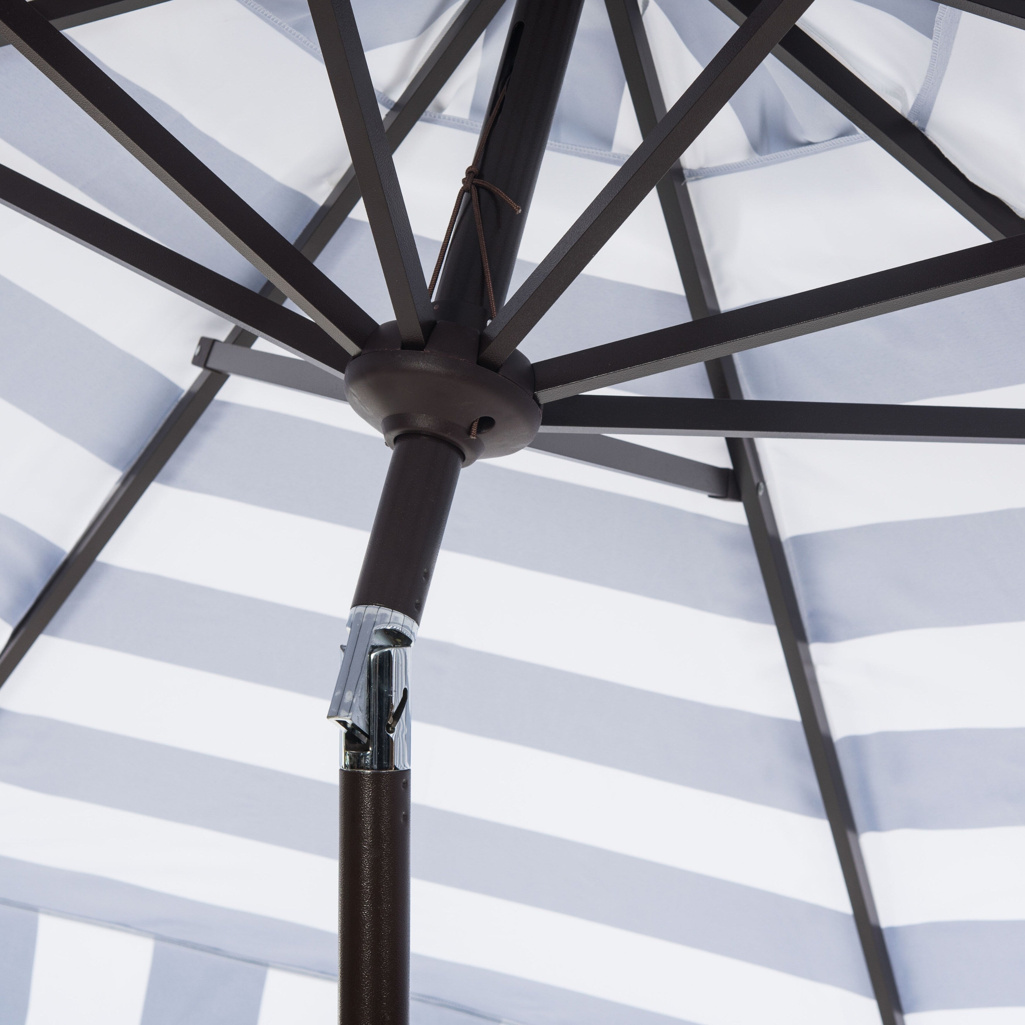 Parasol rond d'extérieur SAFAVIEH Fashion Line de 11 pieds