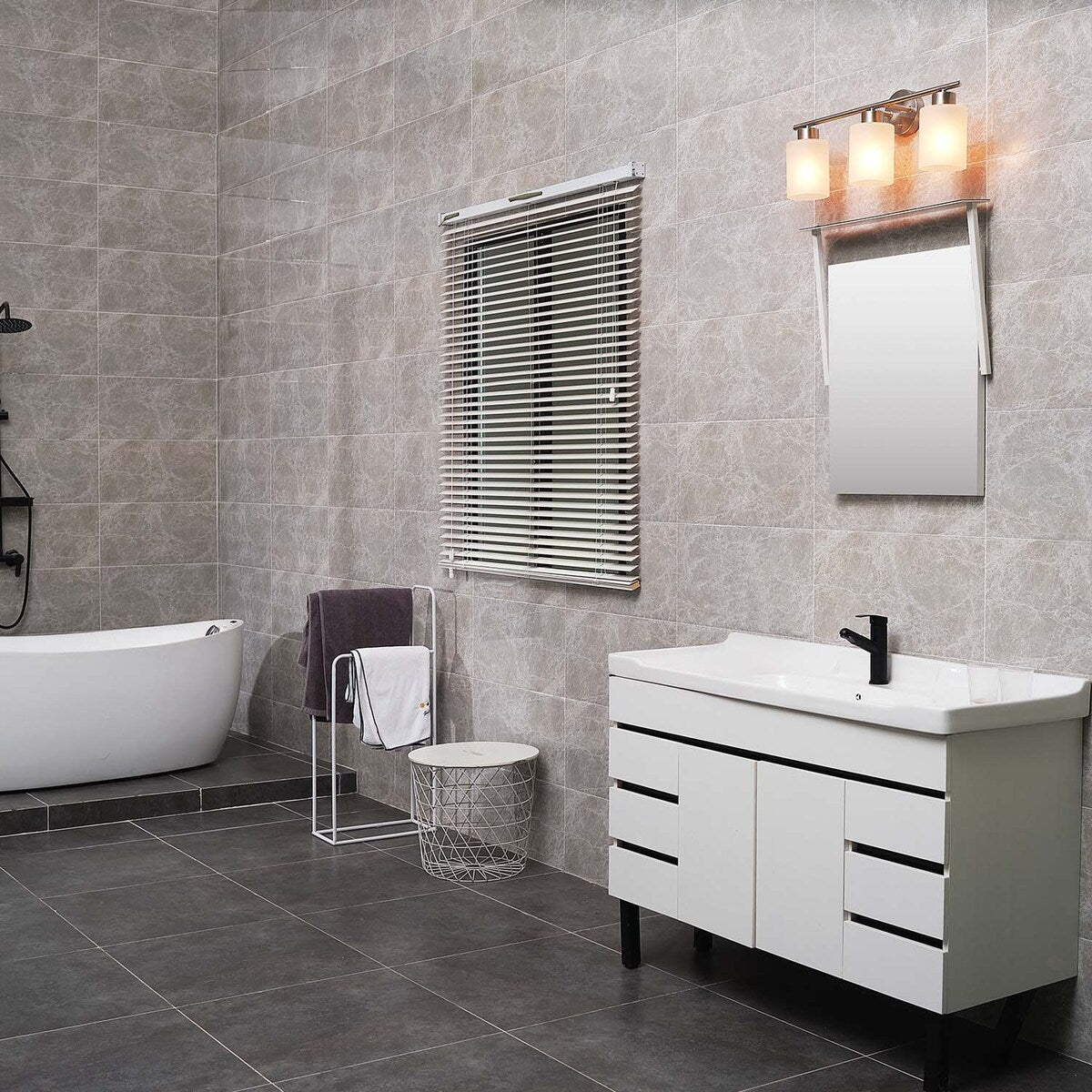 Bellevue Lydia 3 lumières 23 large lampe de salle de bain avec verre givré
