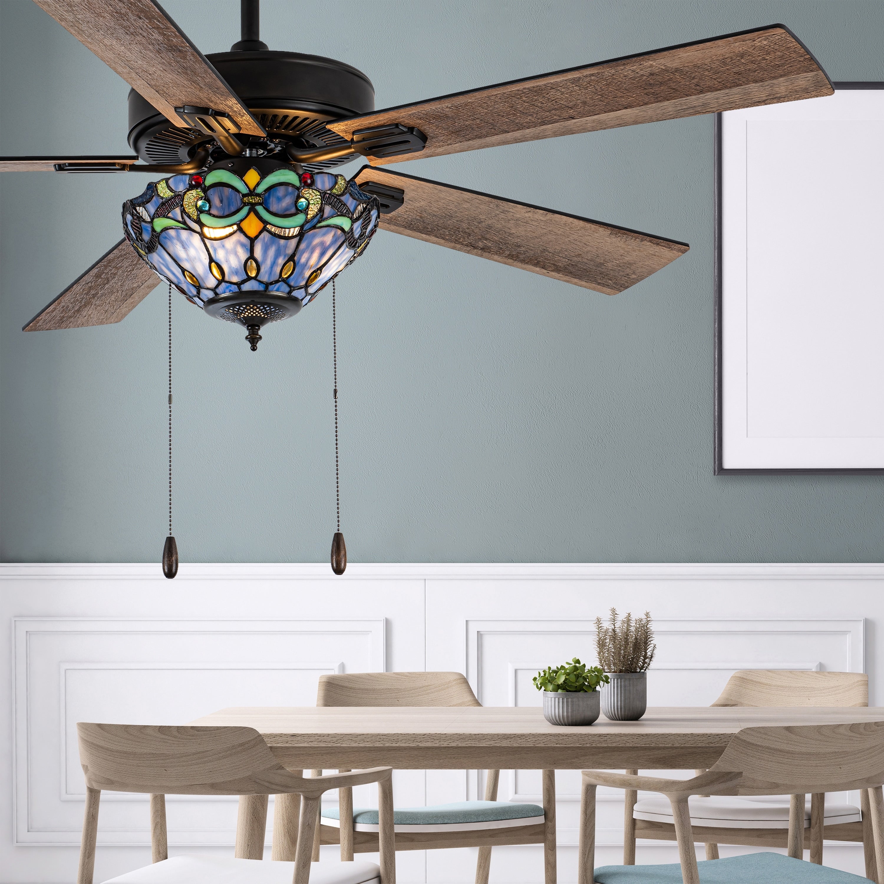 Ventilateur de plafond télécommandé à 3 lumières, 52 pouces, bronze huilé et vitrail, Della River of Goods