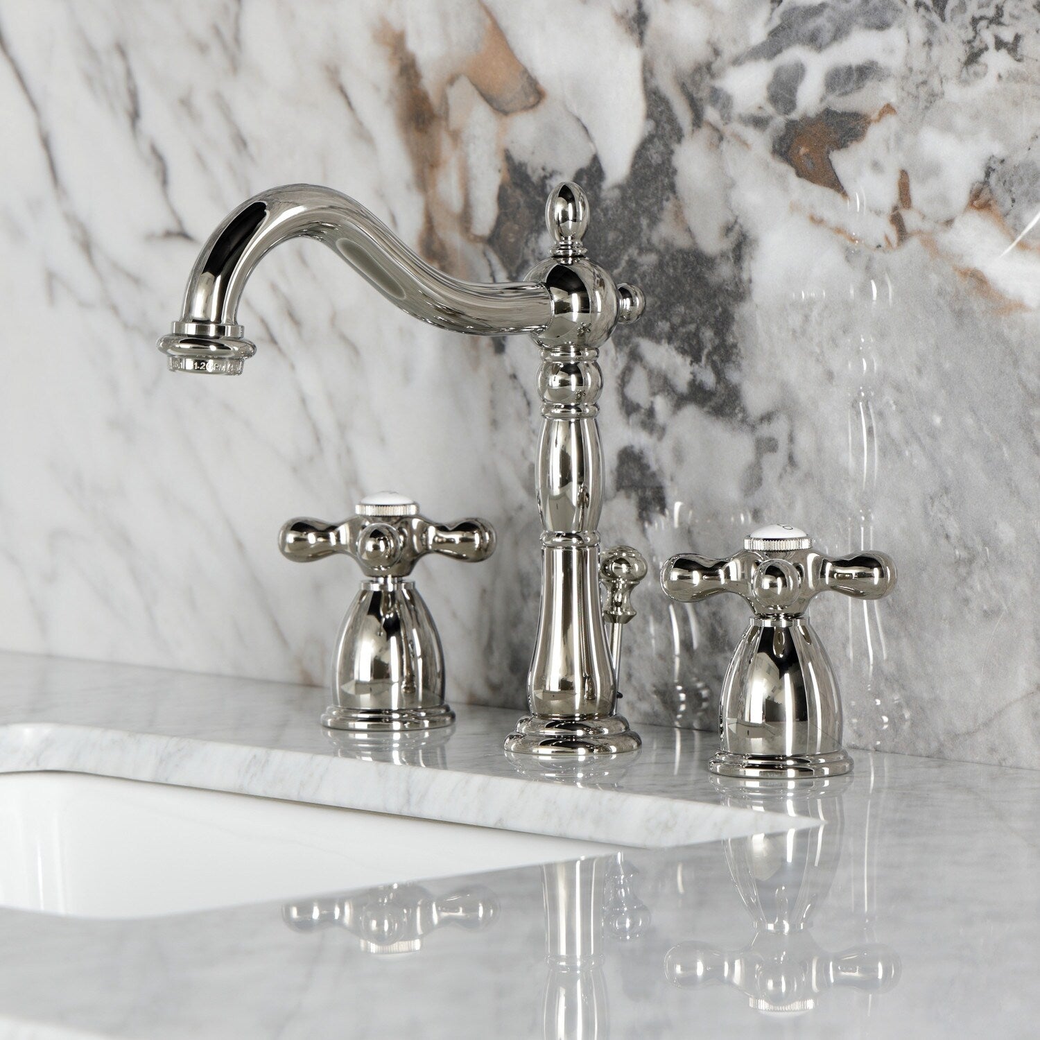 Robinet de salle de bain à large entraxe Heritage de 8 po