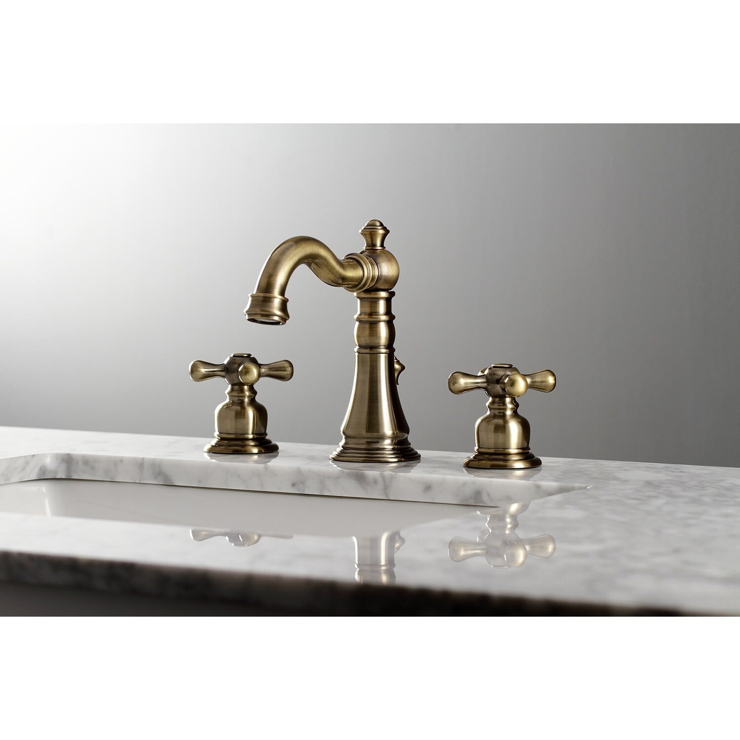 Robinet de salle de bain American Classic 8 po à large entraxe